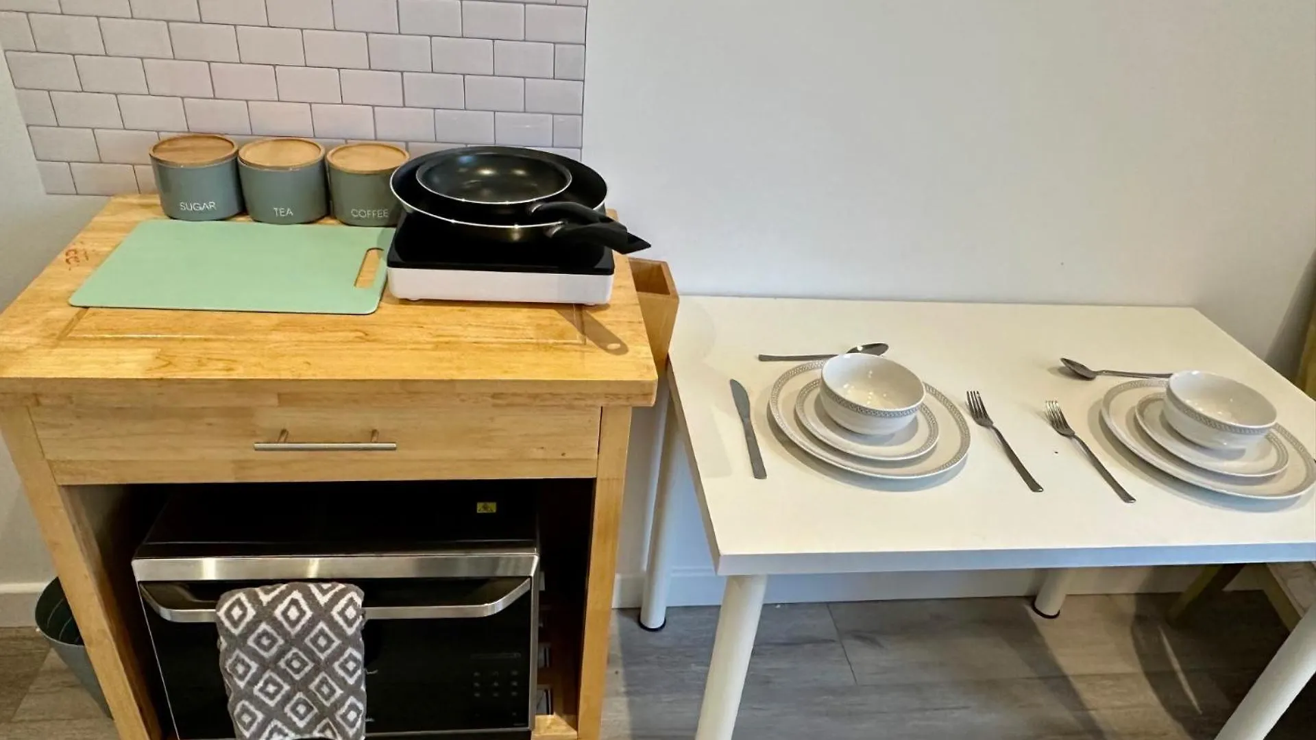 Apartment Spacious En-Suite Private Bath And Kitchen Studio Flat Canary Wharf No 3 London United Kingdom